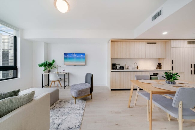 Building Photo - 225 N Miami Ave Unit FL36-ID1461464P