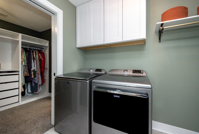 Photo - 9440 Rushbrook Dr