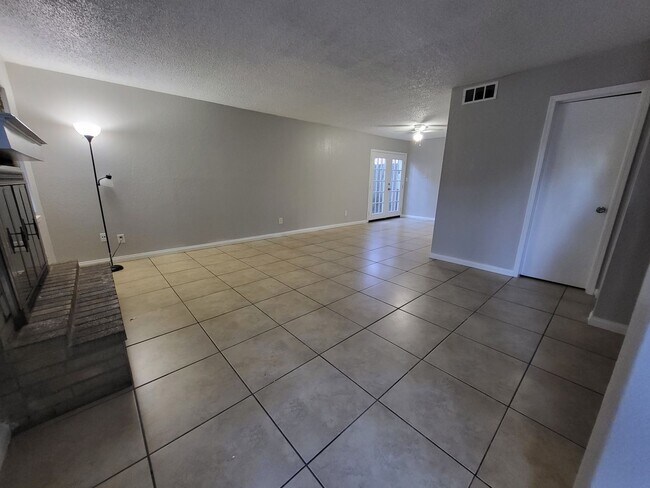 Photo - 2 Bedroom 1.5 Bathroom Townhouse in Norman... Unit #134