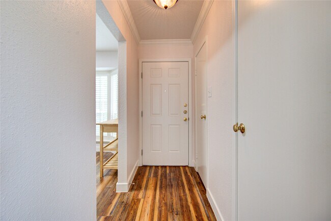 Photo - 2002 Gentryside Dr Unidad 117