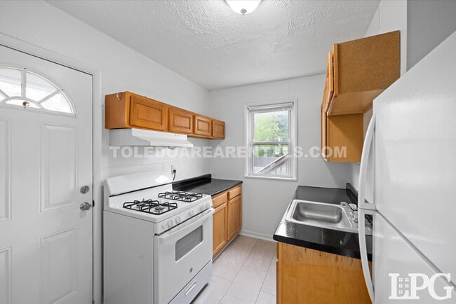 Photo - 5520 N Summit St