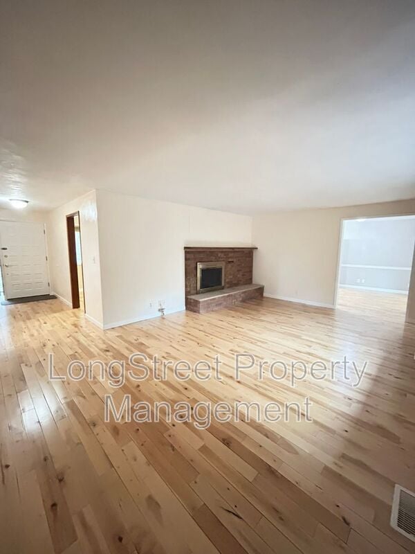 Photo - 3325 NW Circle Blvd