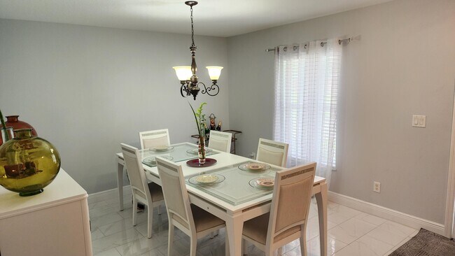 Photo - 562 SE Majestic Terrace