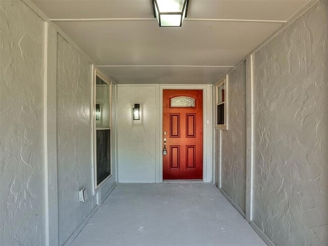 Photo - 1305 Apollo Rd