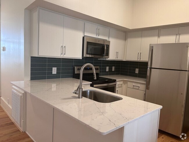 Building Photo - 1307 Main St Unit 3 (AMI) Rental
