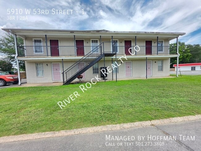 Building Photo - 5910 W 53rd St Unit 1