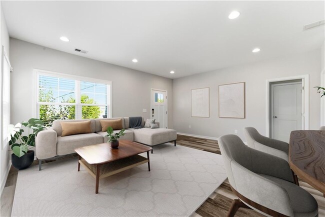 Photo - 1780 Sanford Ln