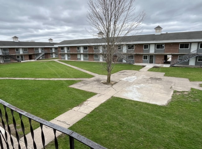 Photo - 49 W Main St Unit C1