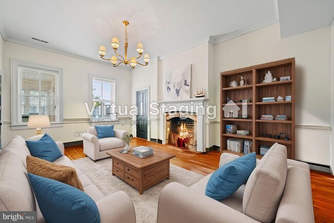 Photo - 415 William St Townhome