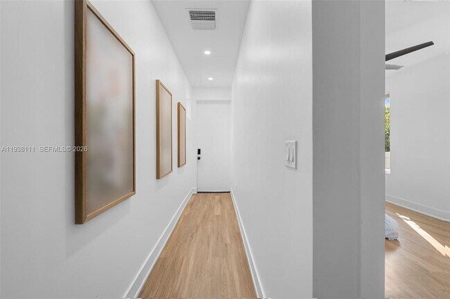 Photo - 821 SW 14th St Unit A