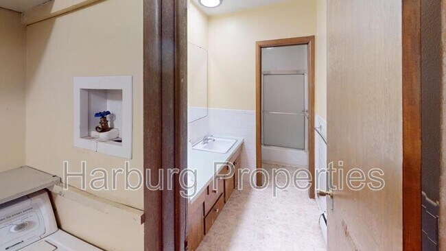 Photo - 1717 Baseline Rd