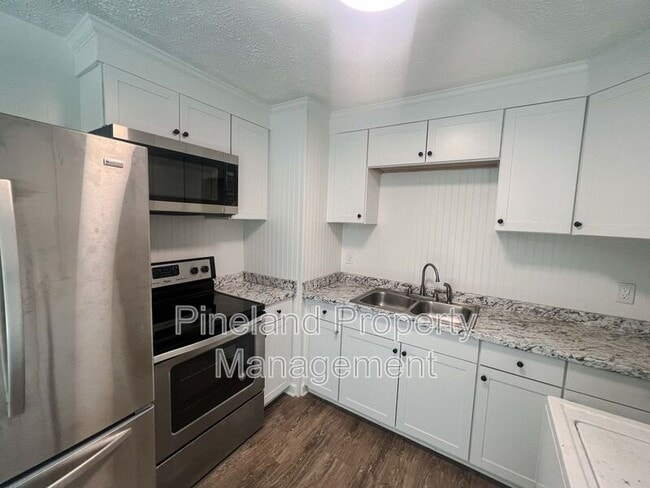 Photo - 7112 Ryan St