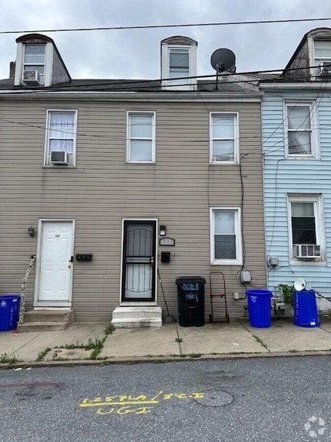 Building Photo - 621 Dauphin St Rental