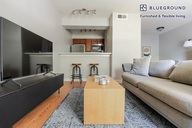 Photo - 1230 E 38th 1/2 St Unidad SI FL2-ID306