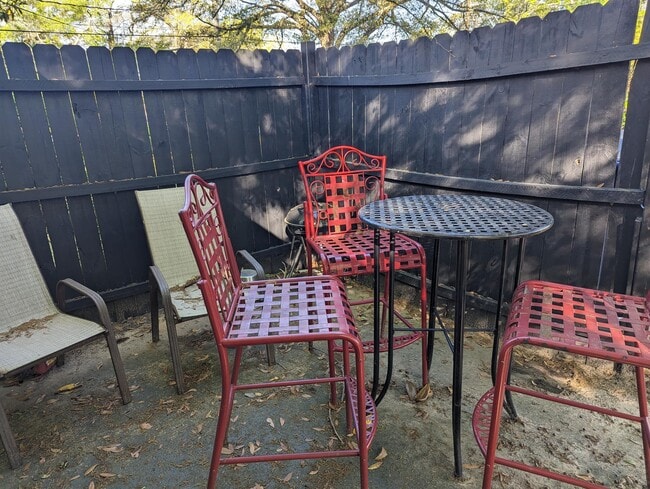 Photo - 101 S Pickens St