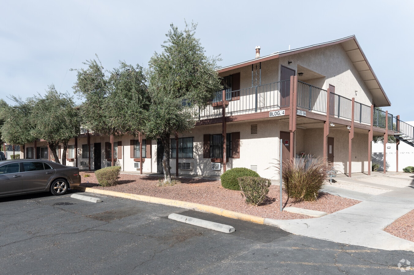 Photo - Sutton Place Apartments