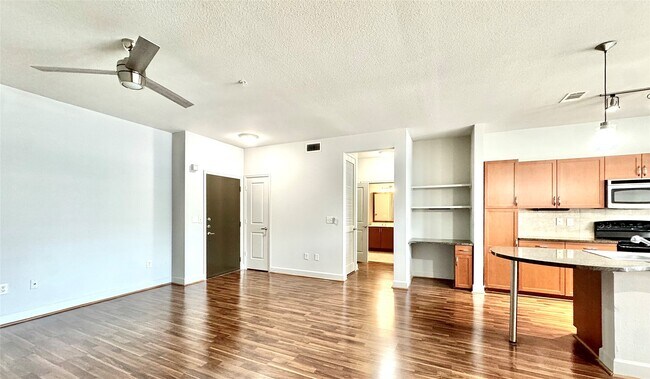 Building Photo - 3333 Weslayan St Unit 2228