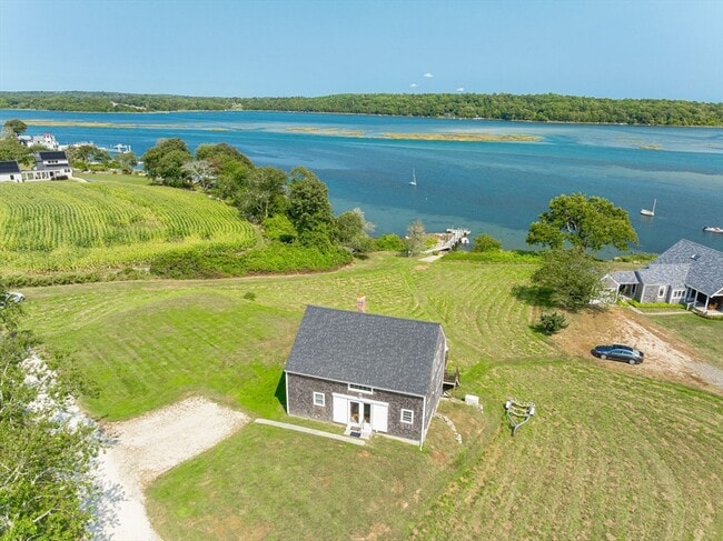 Photo - 594 River Rd