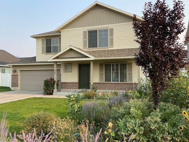 Photo - 460 W 1140 N