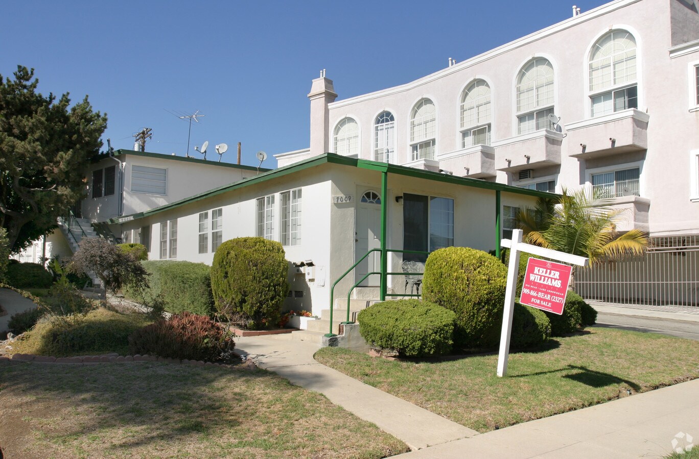 Photo - 7009-7011 Flight Ave