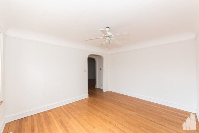 Photo - 2619 W Berwyn Ave