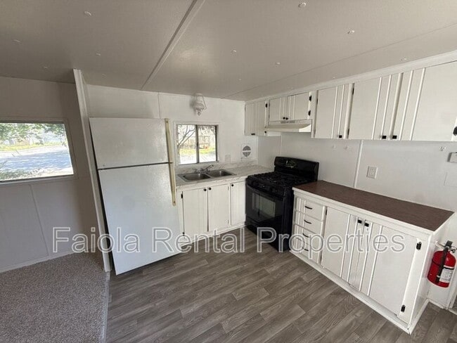 Photo - 10 Talmar Ln