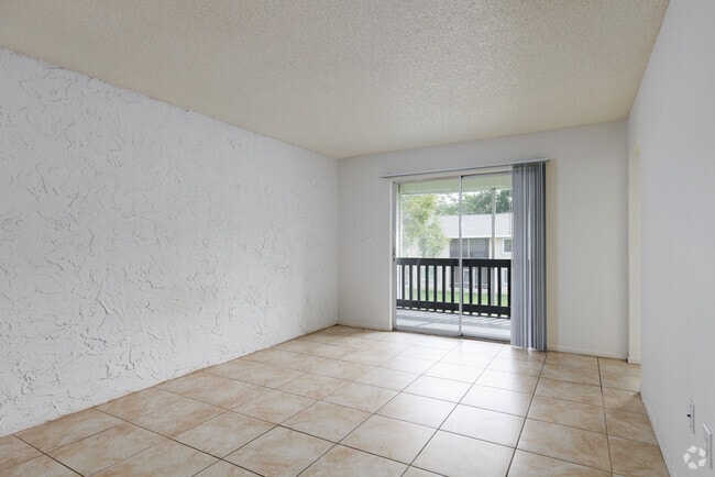 1BR, 1BA 842SF