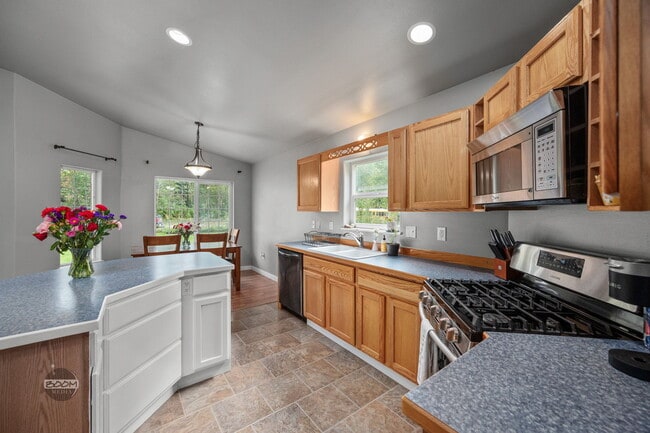 Photo - 3220 S Donovan Dr