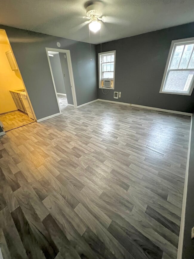 Photo - 706 W Prairie Ave