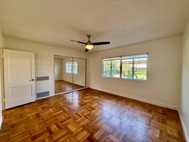 5262 Village Grn Unit 5262 Village Grn