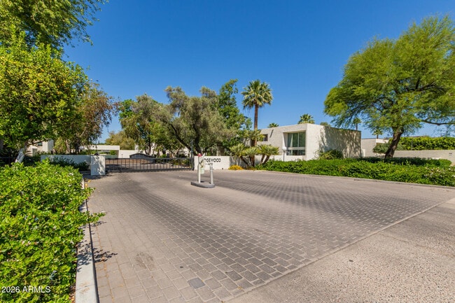 Photo - 4656 N 40th St