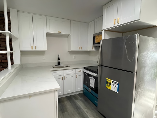 Building Photo - 65 Parksville Rd Unit 65-1