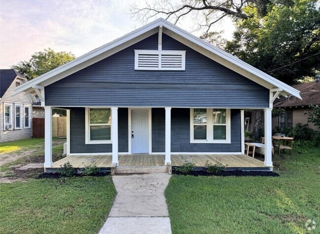 Building Photo - 1510 4th St Rental