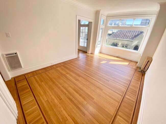 Building Photo - 1111 Jones St Unit 4 Rental