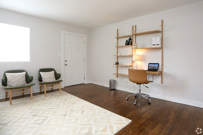 Photo - Dwell at Hollywood