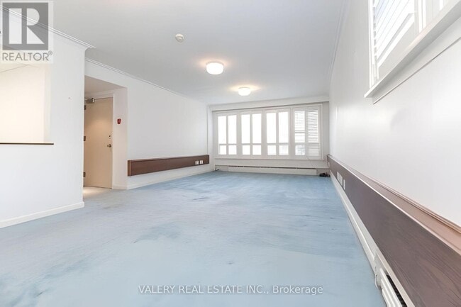 Photo - 47 Ranleigh Ave Unit 201