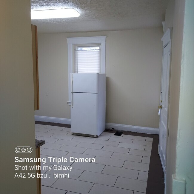Large kitchen with tile floors - 107 Valencia St Unit 107 Valencia Apt 1
