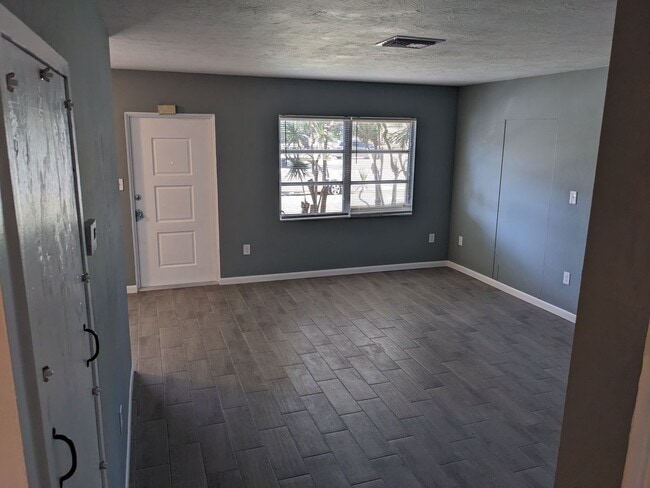 Photo - Conveniently located 2/1 Florida home with private backyard