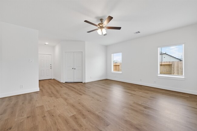 Photo - 4506 Blue Mountain Laurel St