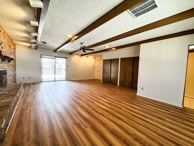 Photo - "Charming 3 Bedroom, 2 Bathroom Home with ...