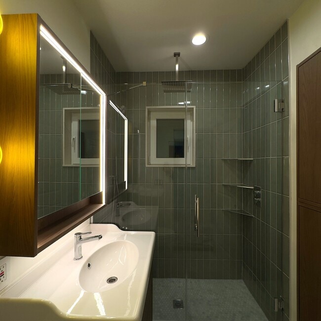 Photo - 5346 W Montrose Ave Unit 2