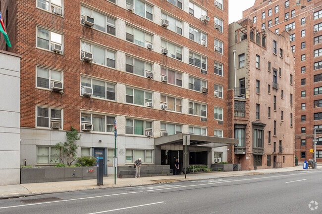 Photo - 288 Lexington Ave