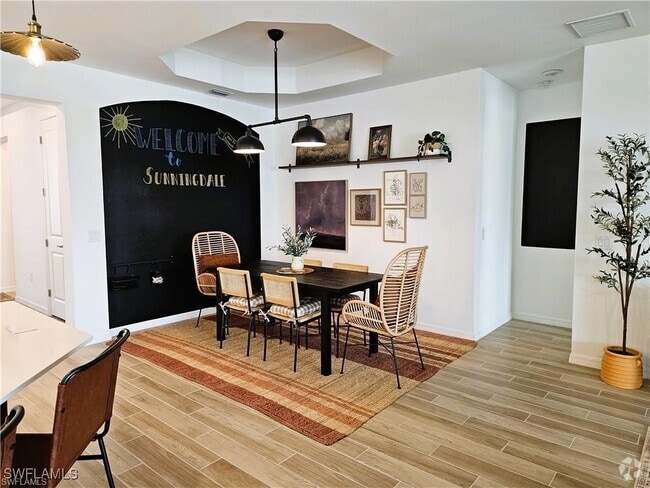 Building Photo - 5943 Sunningdale St Rental