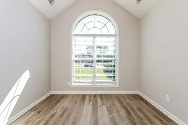 Photo - 5567 Katherine Village Dr