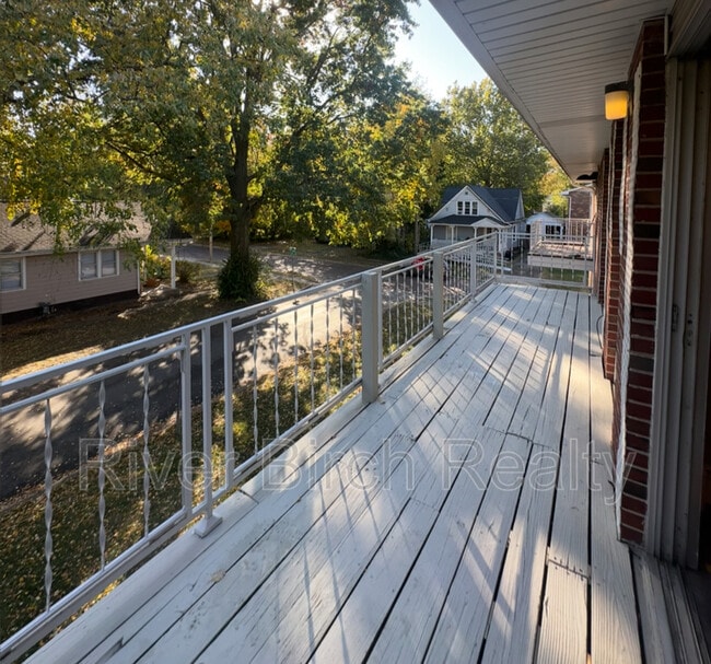 Photo - 525 W Cook St