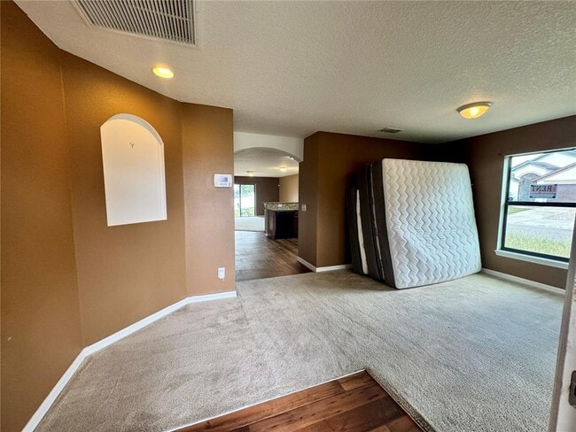 Photo - 1090 Woodlark Dr