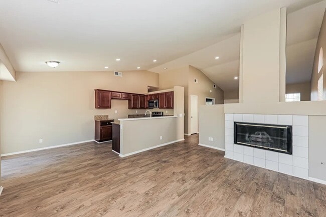 Photo - 3346 N Carnation Dr