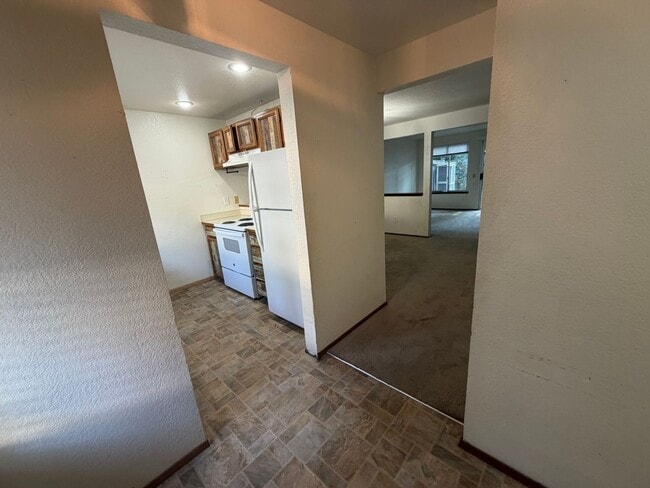 Building Photo - 21713 80th Ave W Unit #4