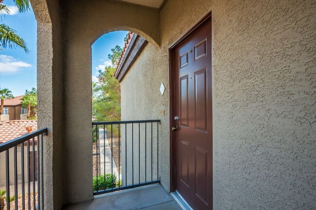 Photo - "Chic 1-Bedroom Oasis in Prime Las Vegas Location – 813 Sq. Ft. of Comfort!" Unit 2248