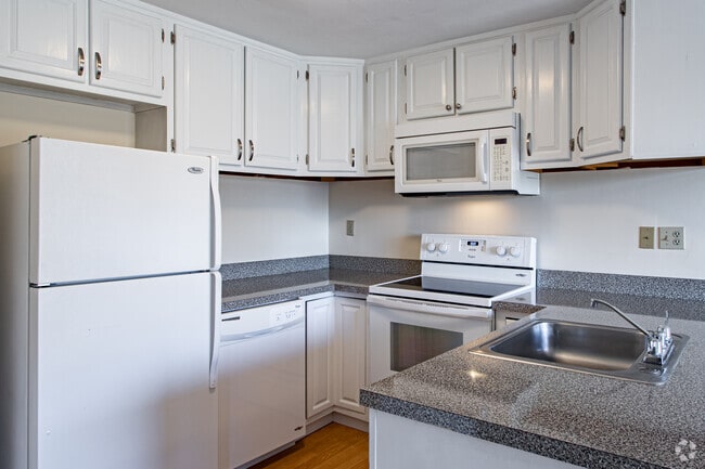 2Br, 1BA, - 850SF